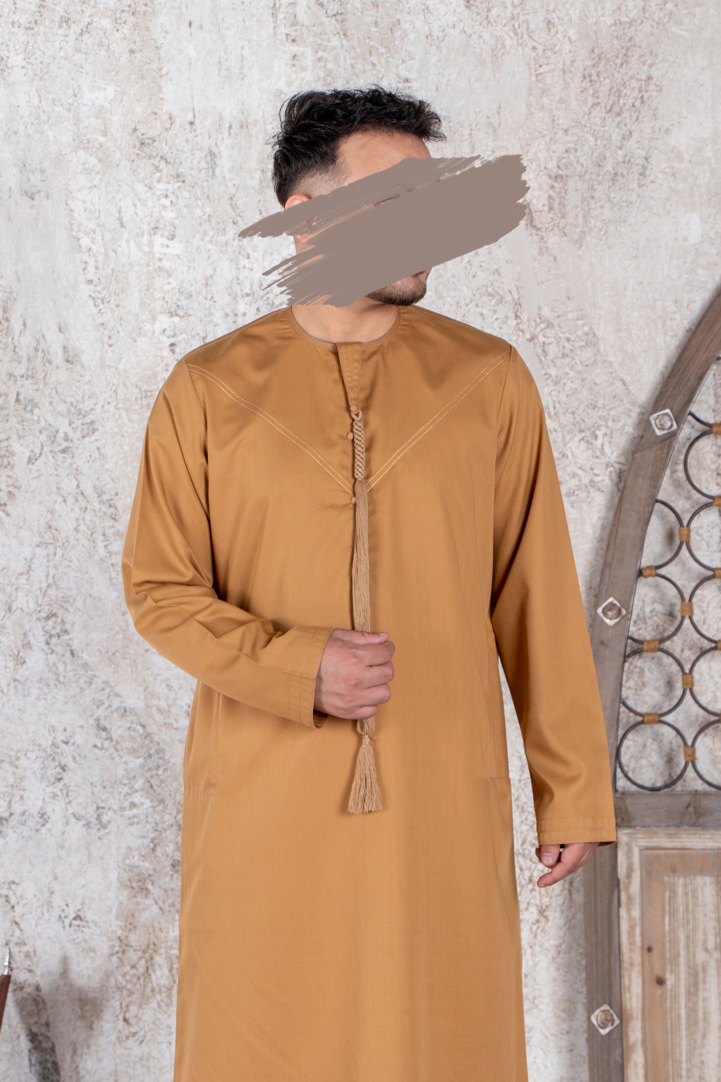 Golden Emirati Kandura